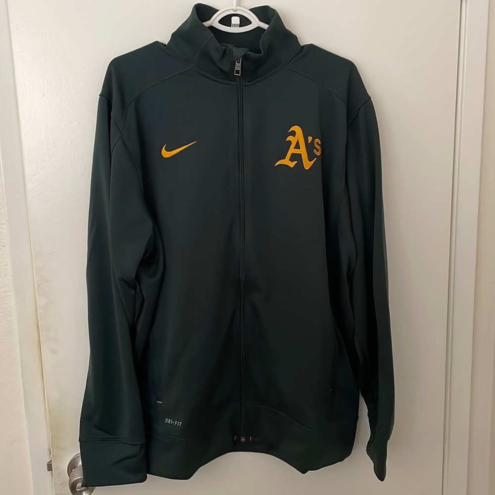 Oakland A’s Dri-fit jacket size XL Green